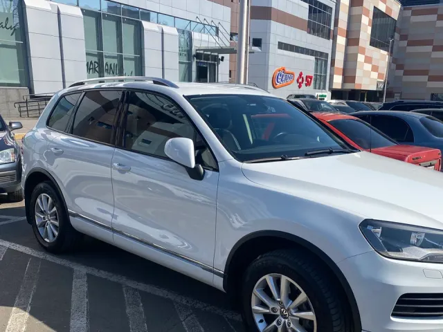 Volkswagen Touareg - фото 3