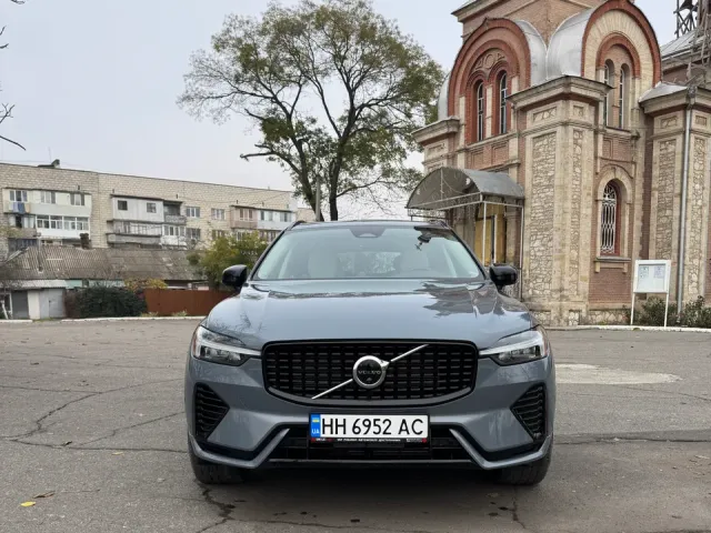 Volvo XC60 - фото 3