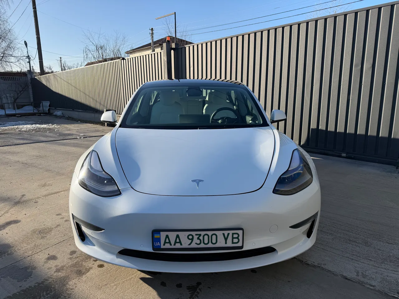 Tesla Model 3 - фото 11