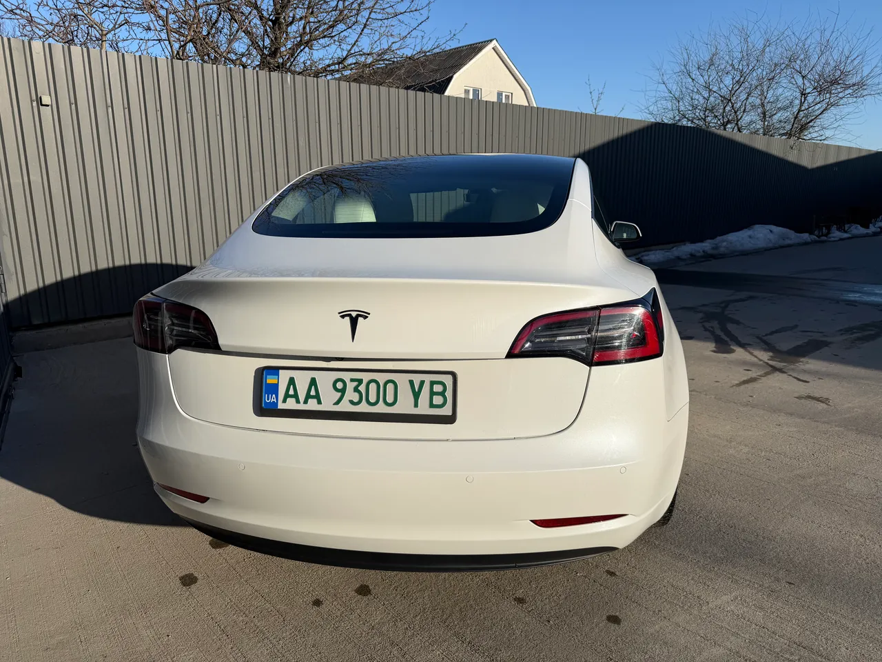 Tesla Model 3 - фото 10