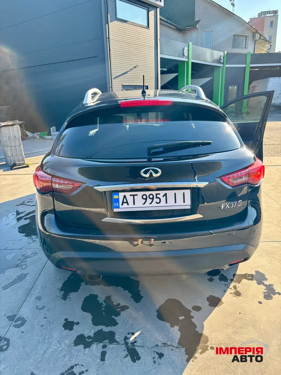 Infiniti FX - фото 3