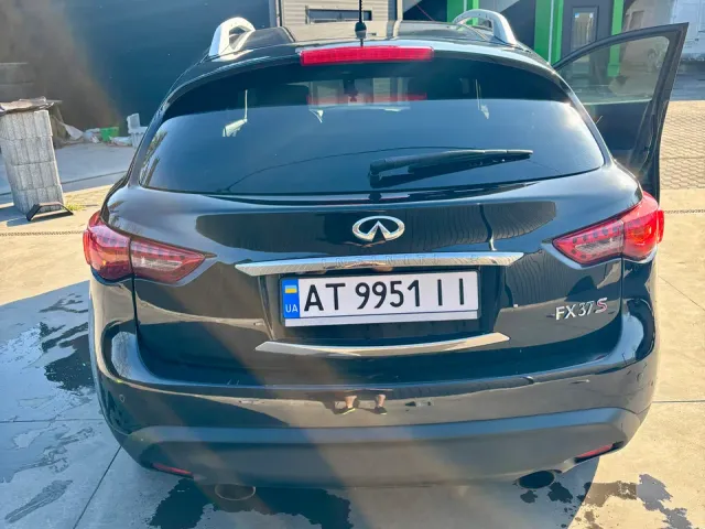 Infiniti FX - фото 3