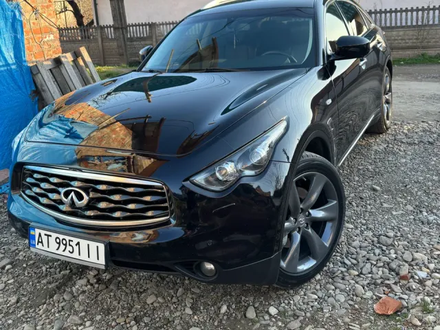 Infiniti FX - фото 1