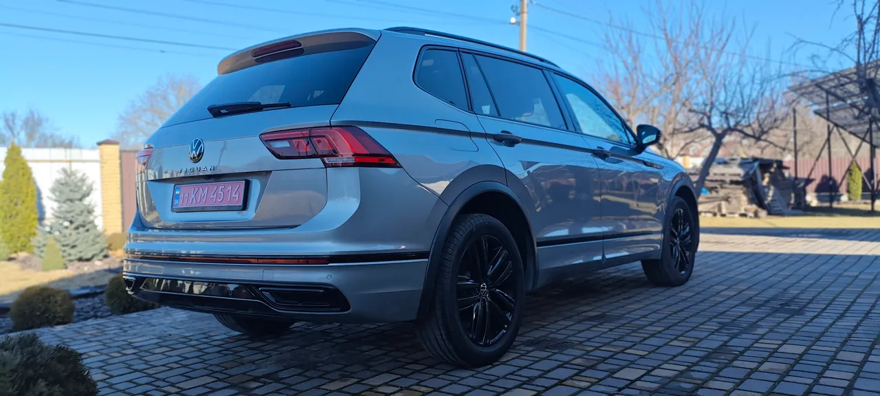 Volkswagen Tiguan - фото 7