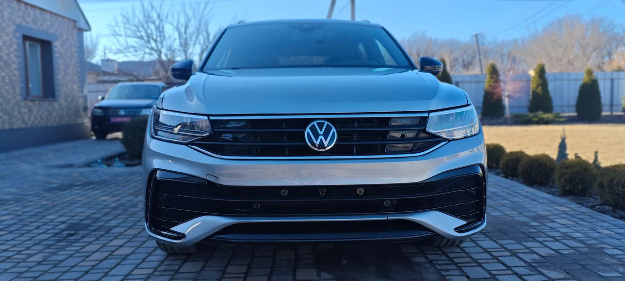 Volkswagen Tiguan - фото 20
