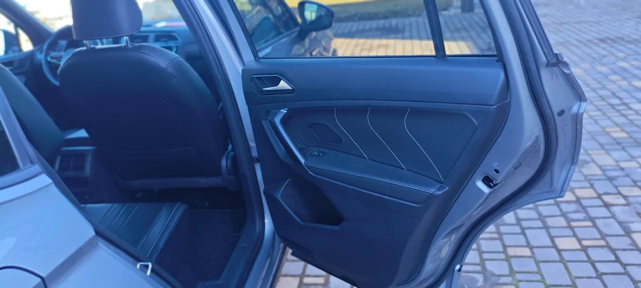 Volkswagen Tiguan - фото 31