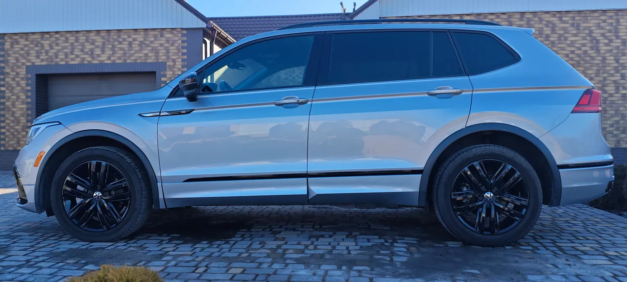 Volkswagen Tiguan - фото 12