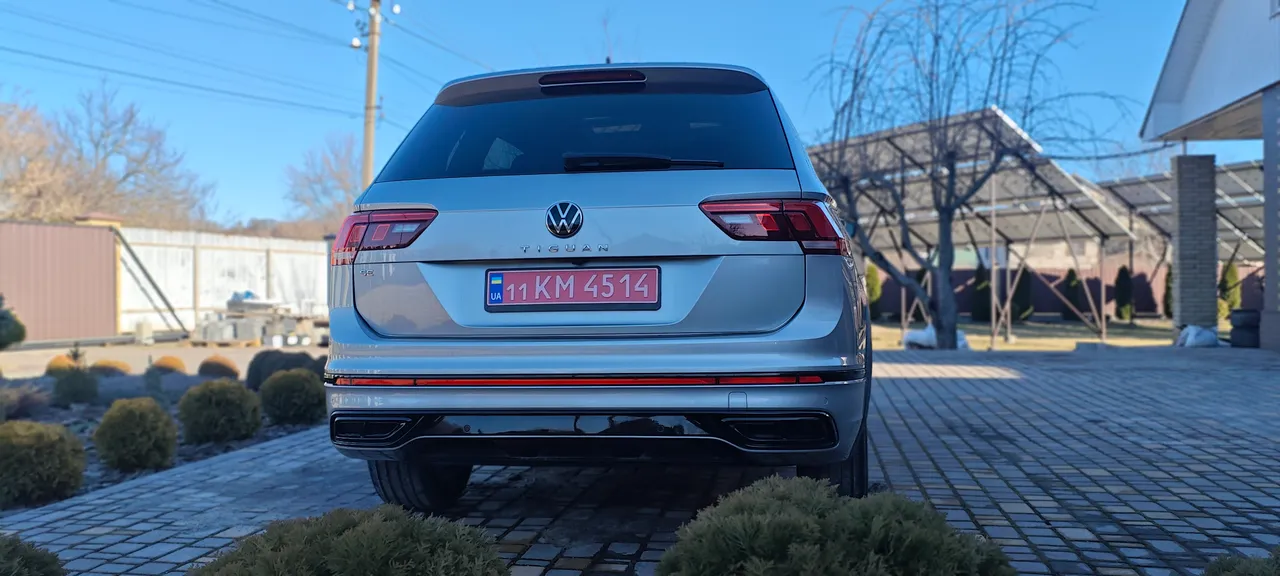 Volkswagen Tiguan - фото 8