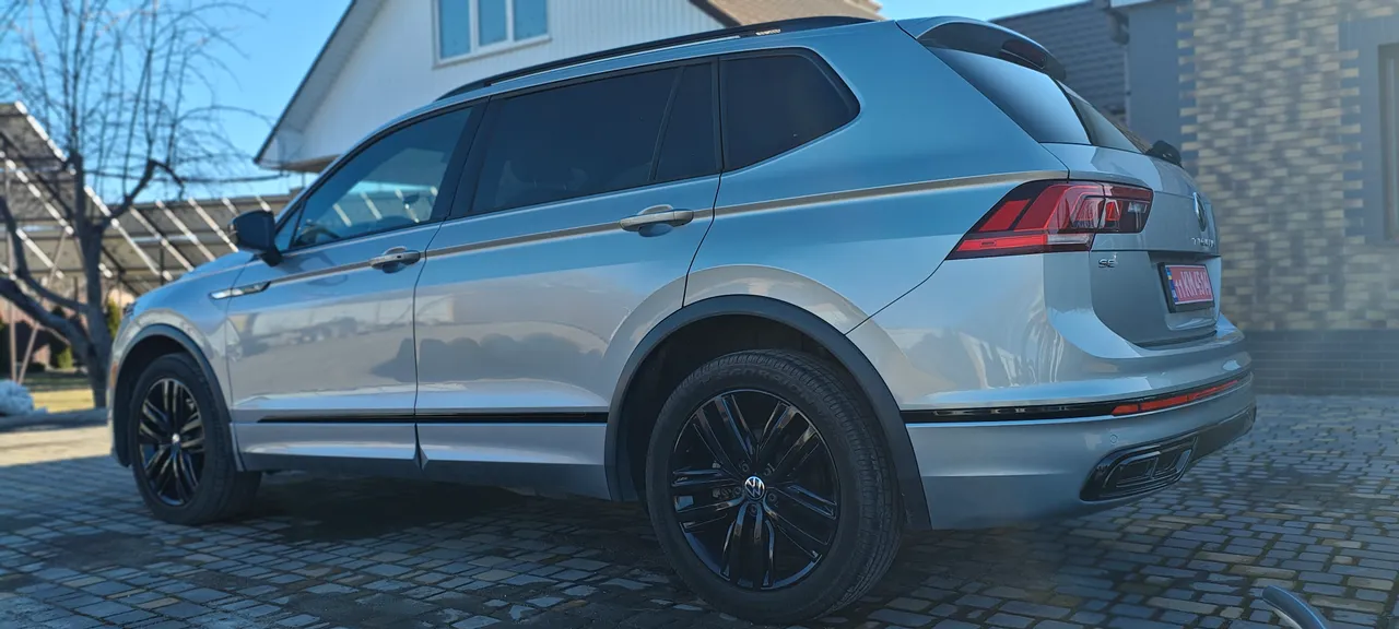 Volkswagen Tiguan - фото 10