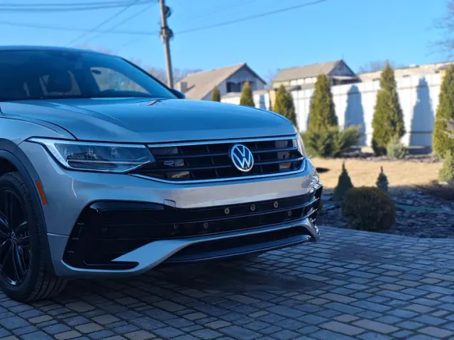 Volkswagen Tiguan - фото 3