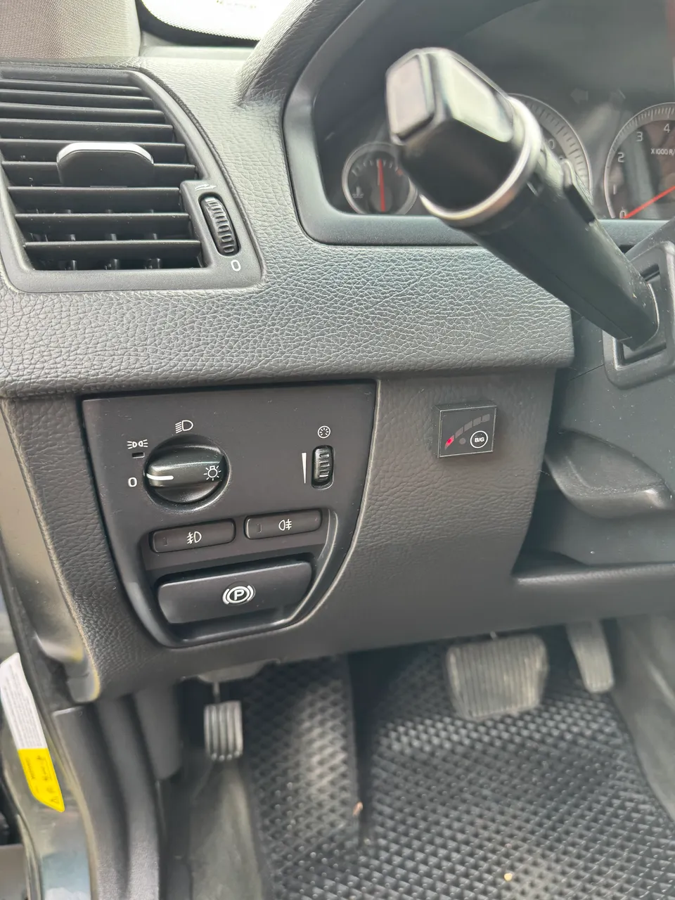 Volvo XC90 - фото 2