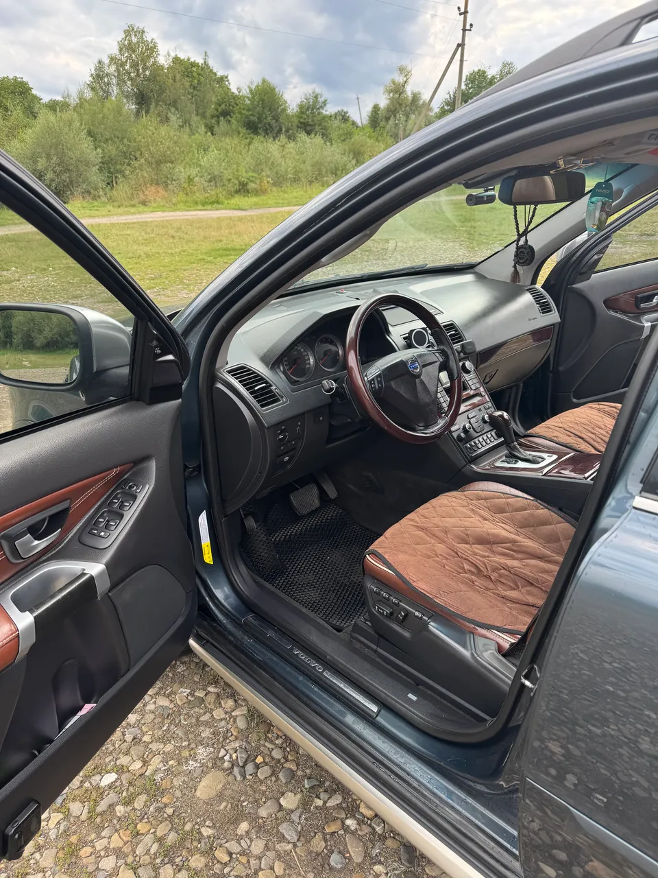 Volvo XC90 - фото 11