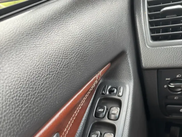 Volvo XC90 - фото 3