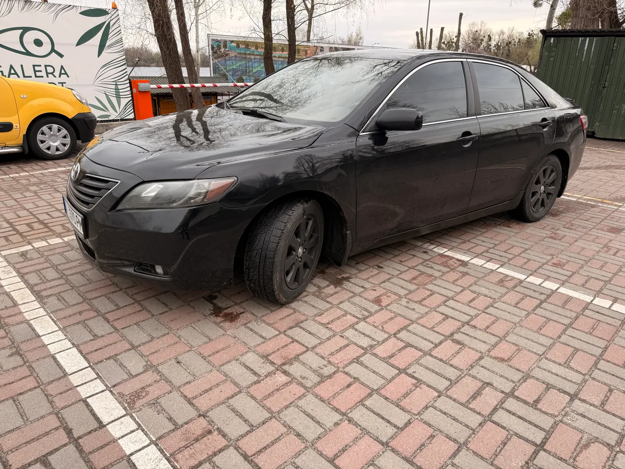 Toyota Camry - фото 4