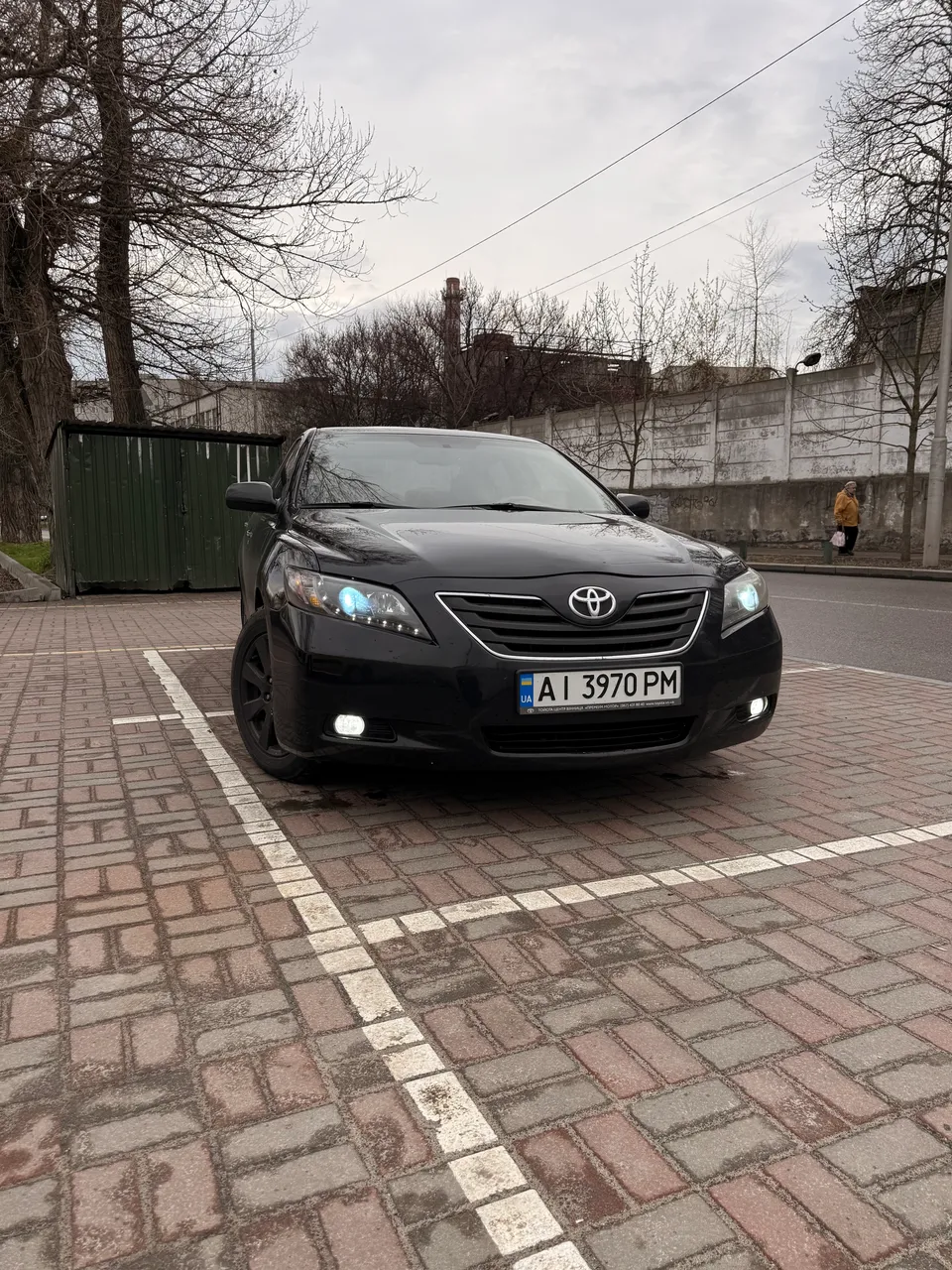 Toyota Camry - фото 2