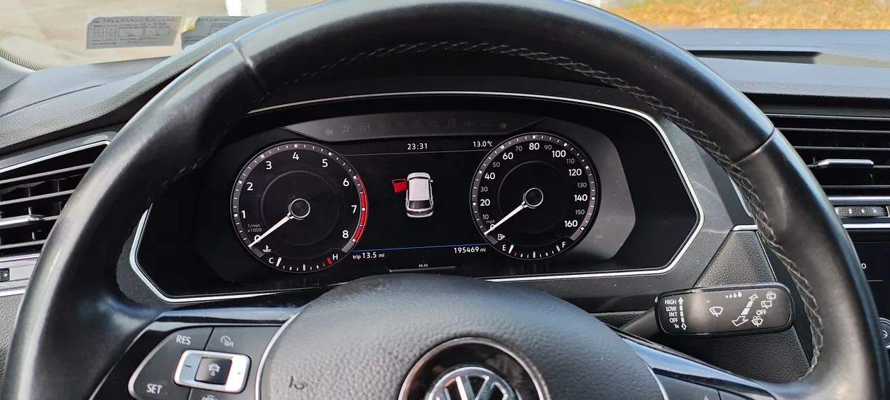 Volkswagen Tiguan - фото 37