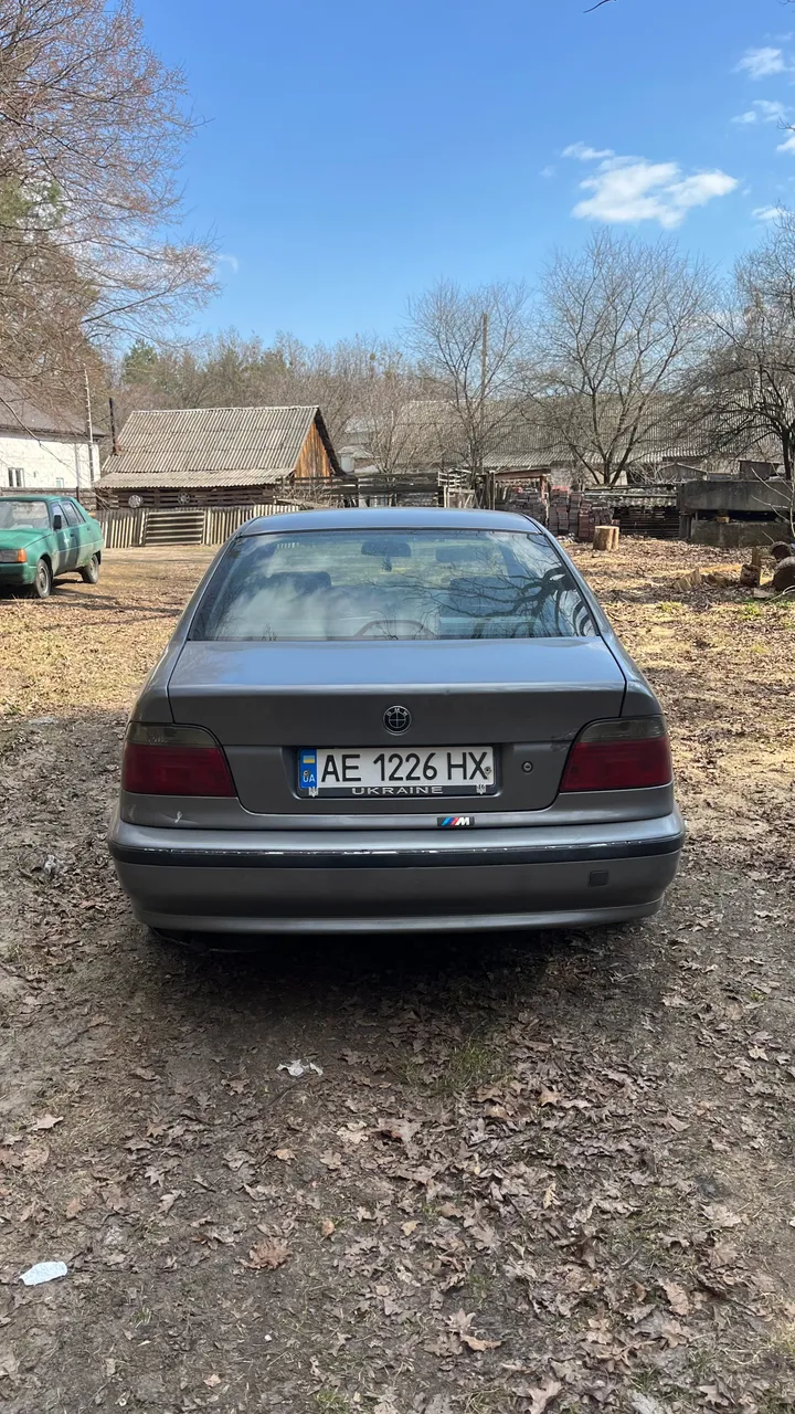 BMW 5 серії - фото 3