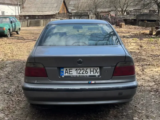 BMW 5 серії - фото 3