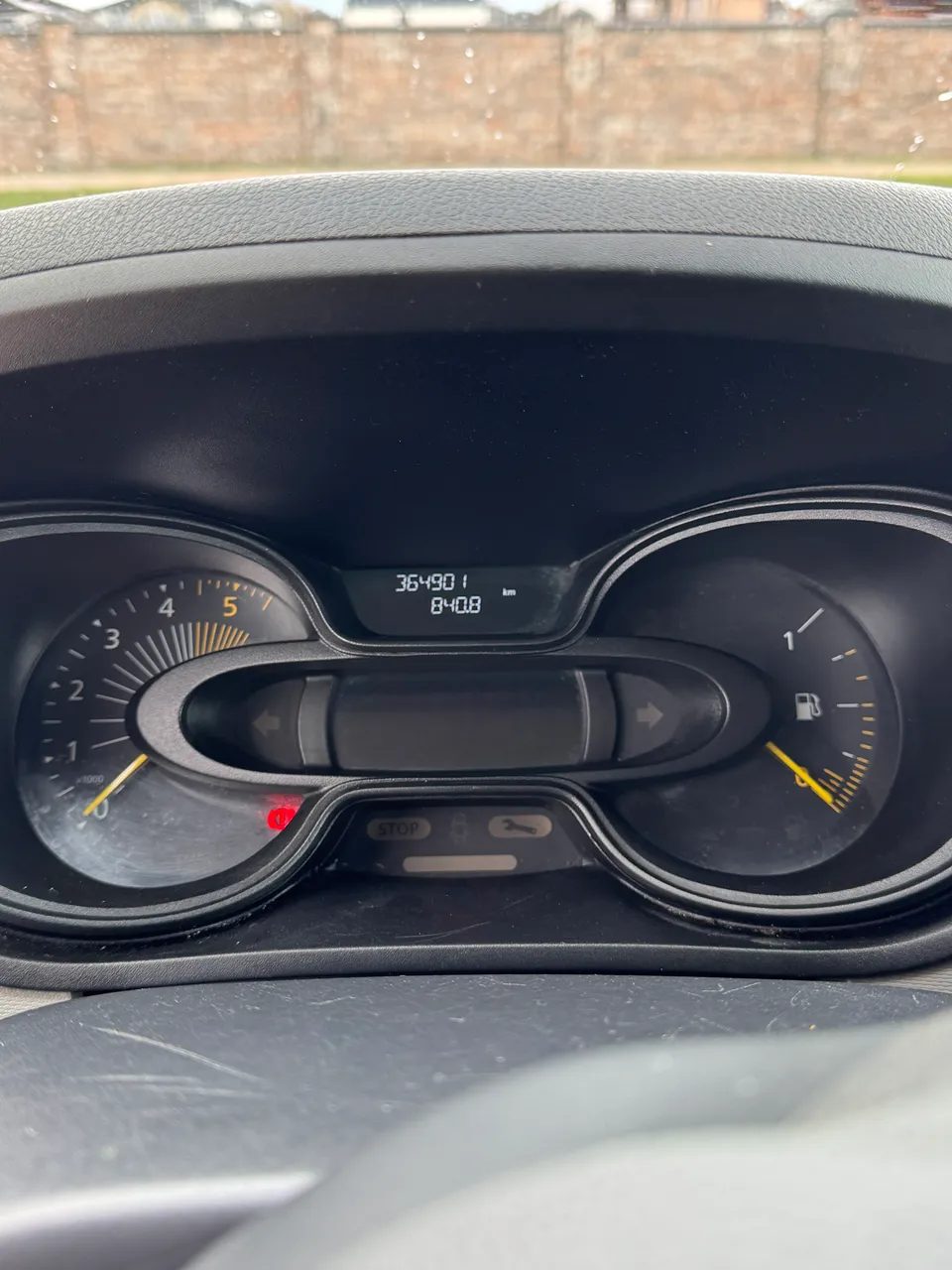 Renault Trafic - фото 16