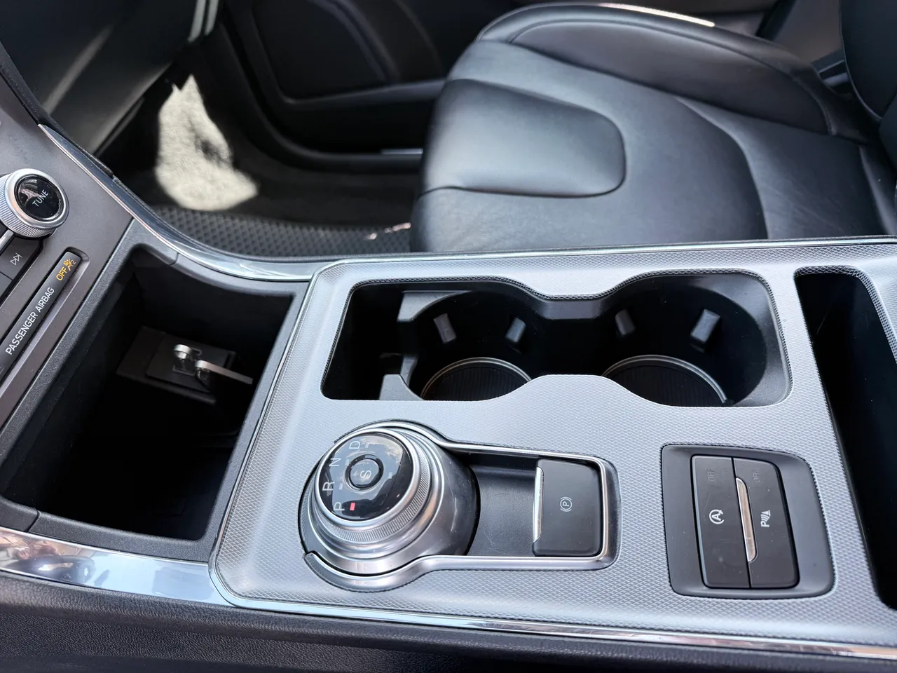 Ford Edge - фото 23