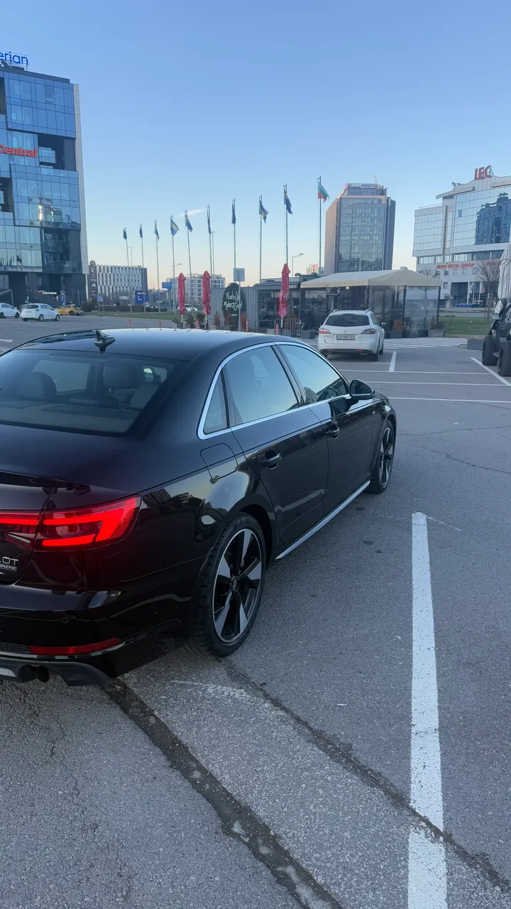Audi A4 - фото 5