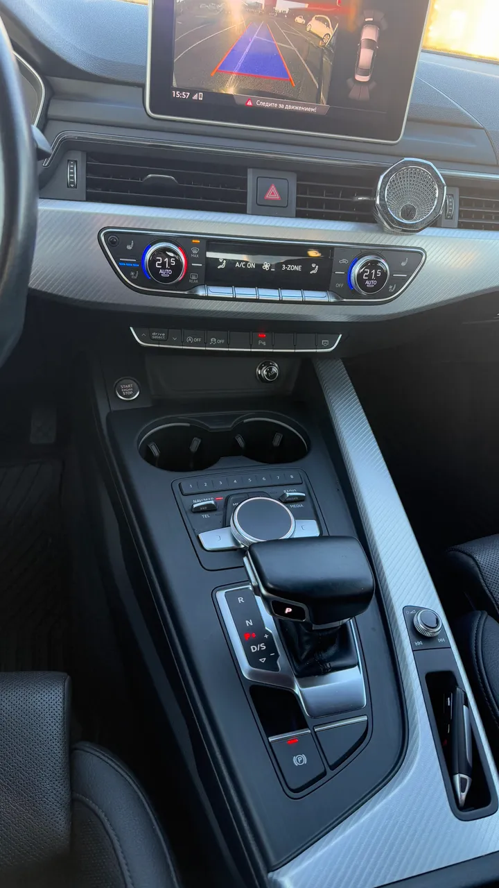 Audi A4 - фото 21