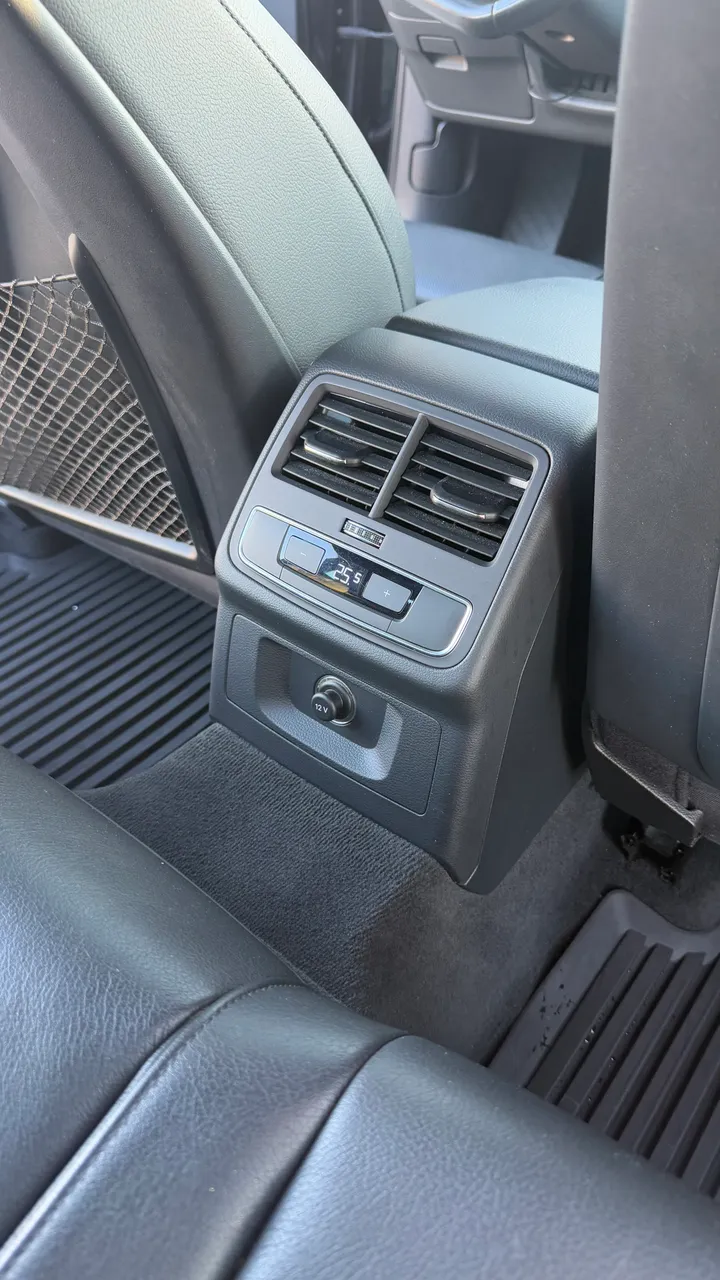 Audi A4 - фото 18