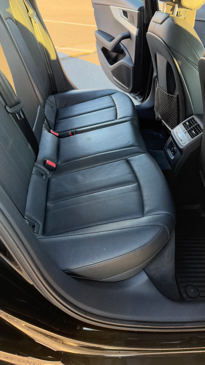 Audi A4 - фото 16