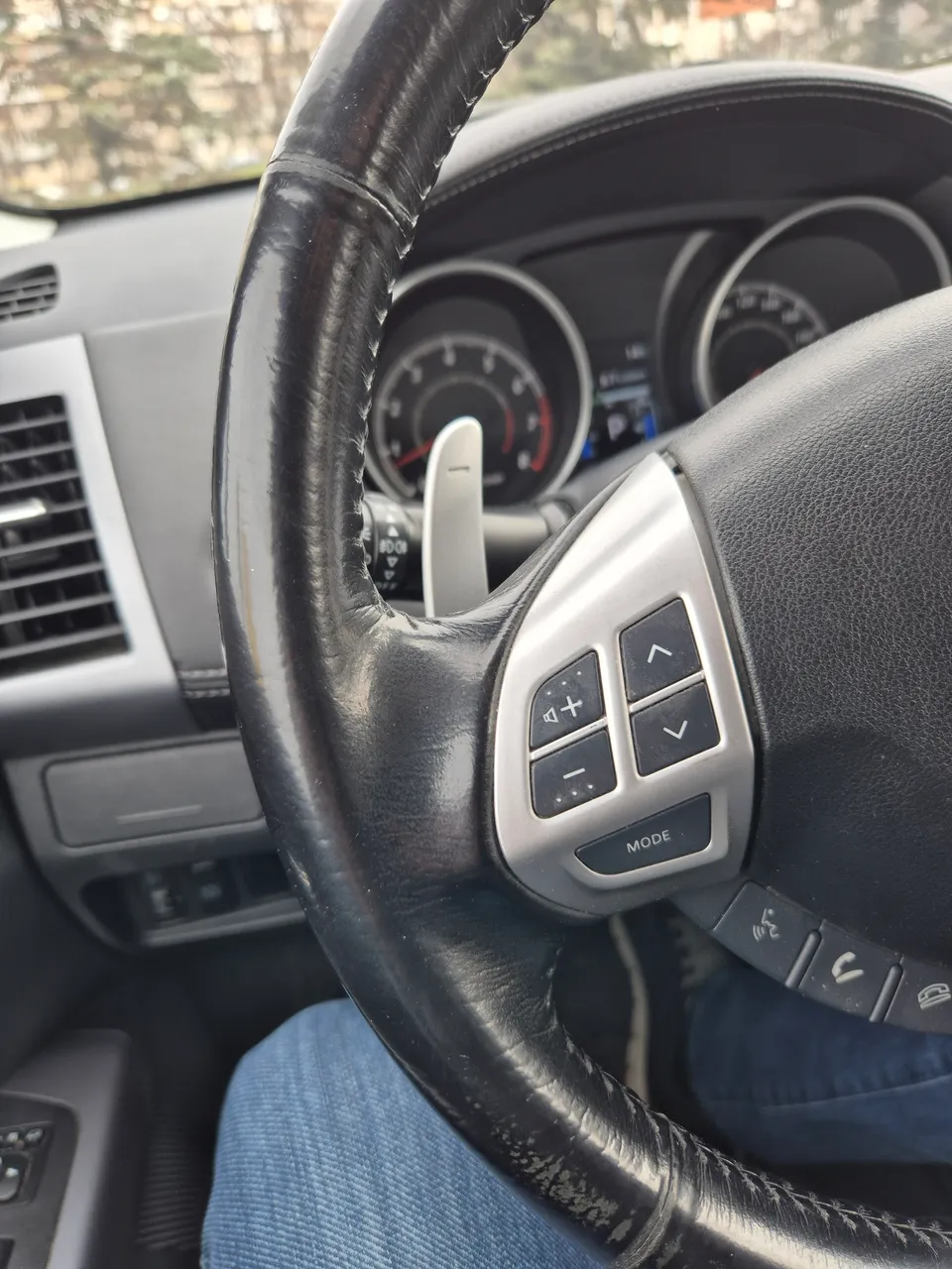 Mitsubishi Outlander - фото 17