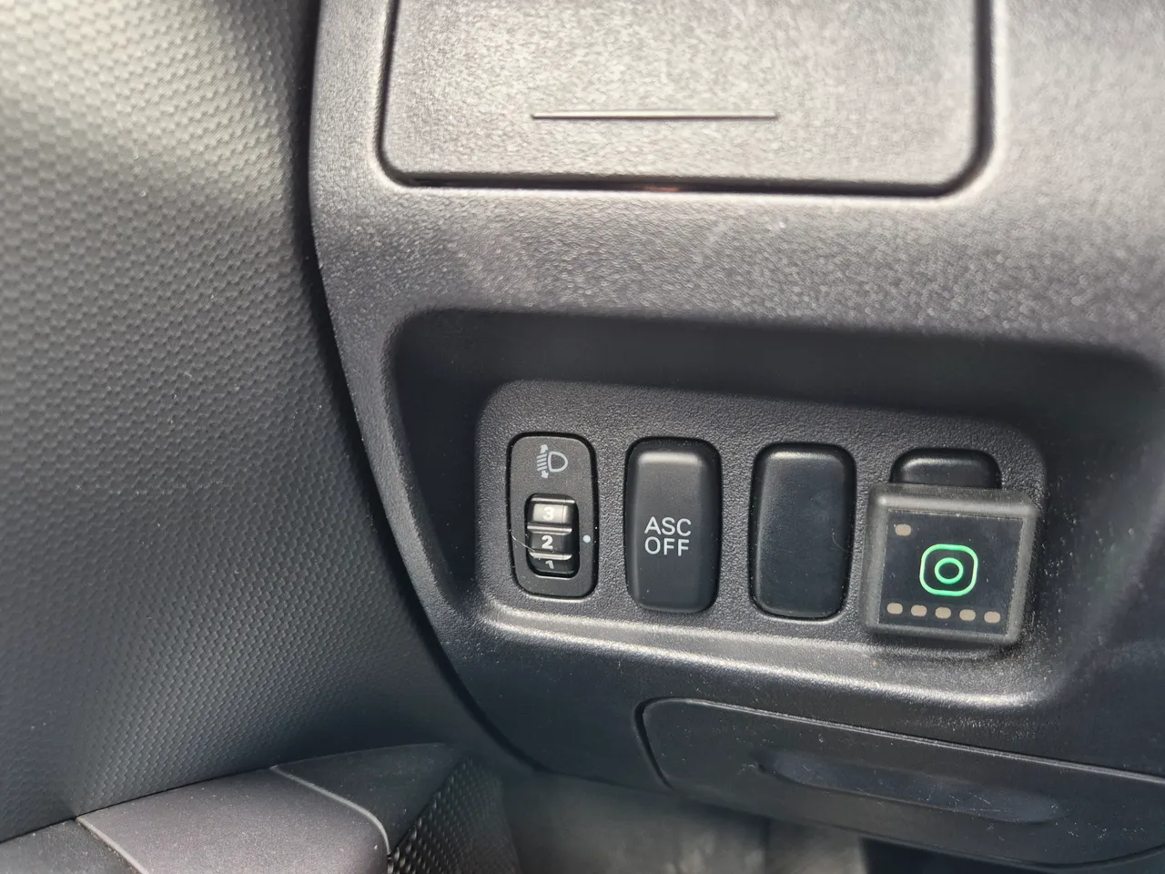 Mitsubishi Outlander - фото 16