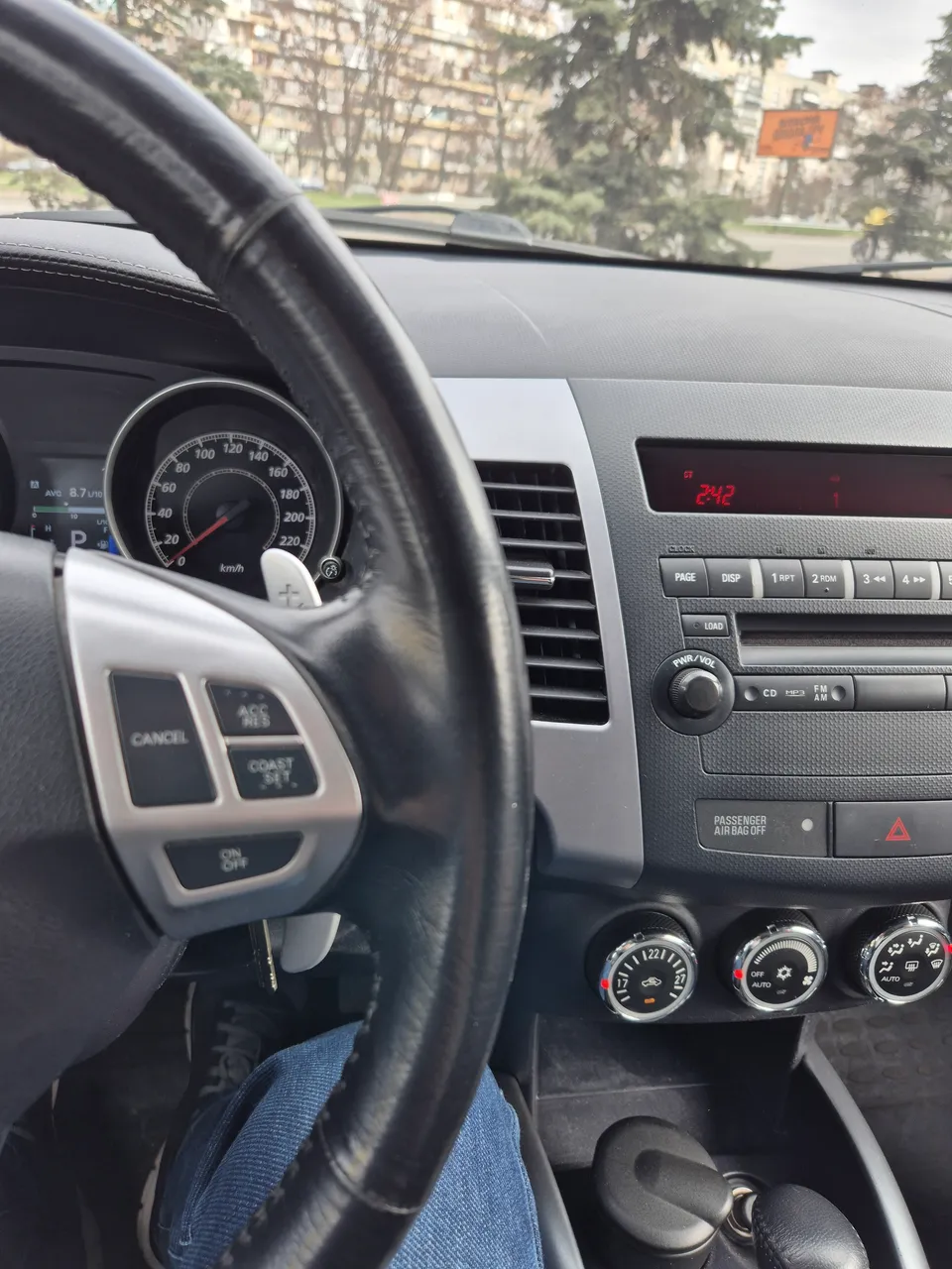 Mitsubishi Outlander - фото 18