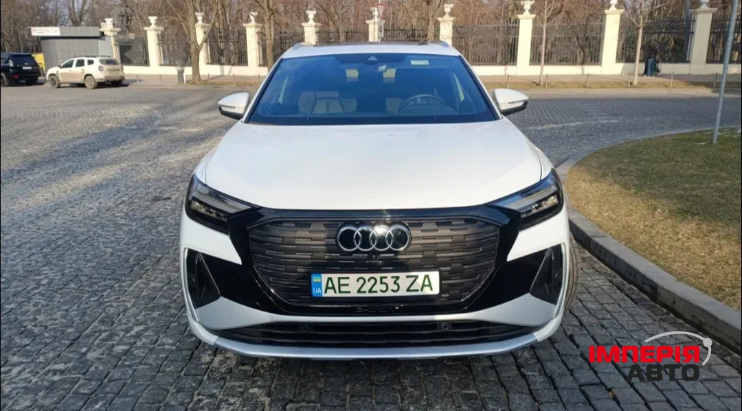 Audi Q4 e-tron - фото 4