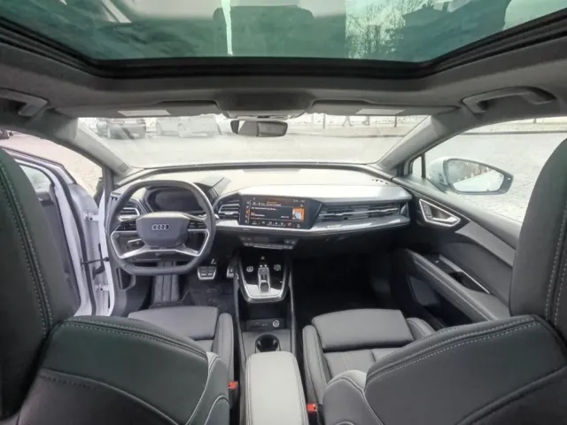 Audi Q4 e-tron - фото 5