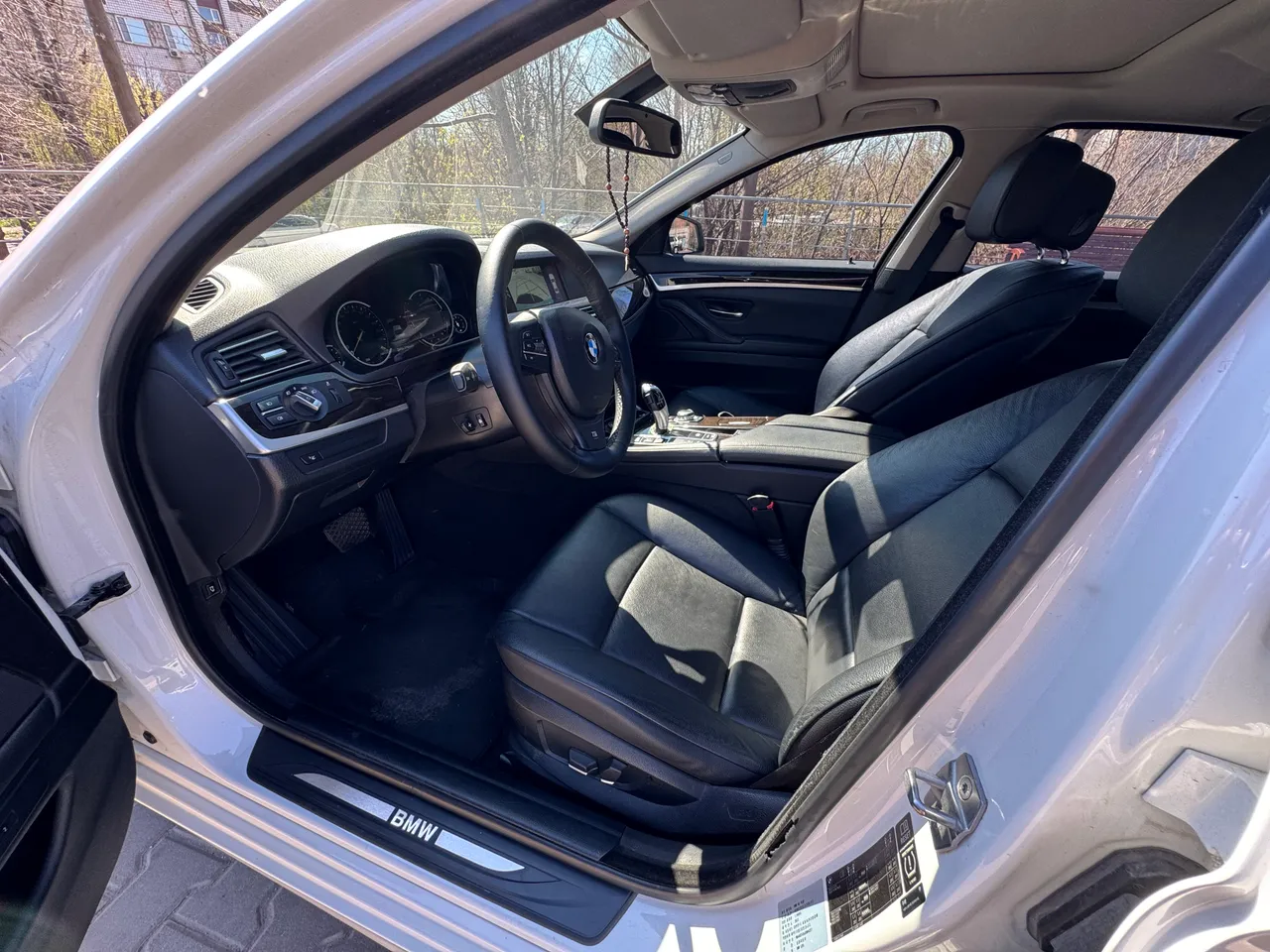 BMW 5 серії - фото 8