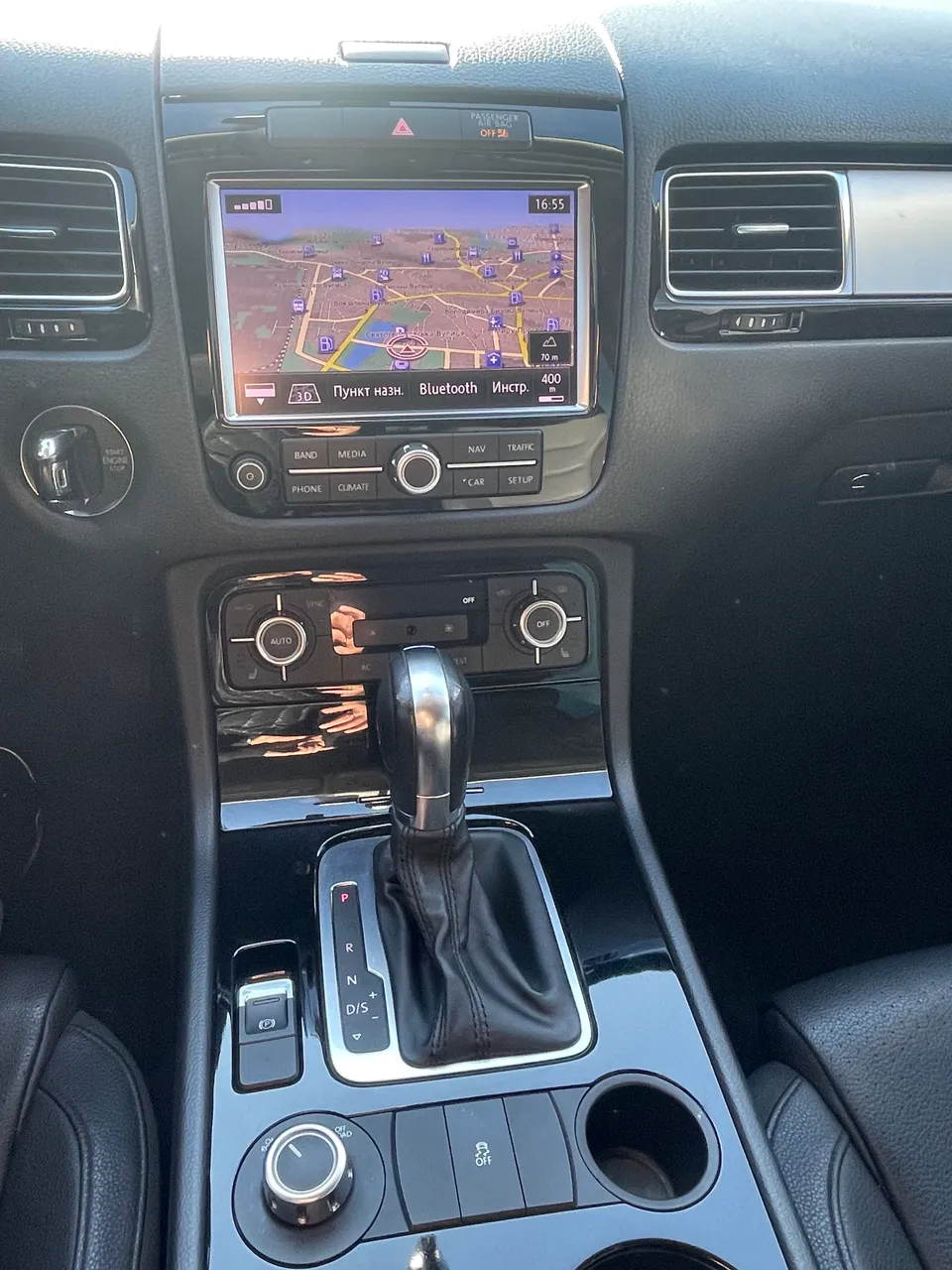 Volkswagen Touareg - фото 14