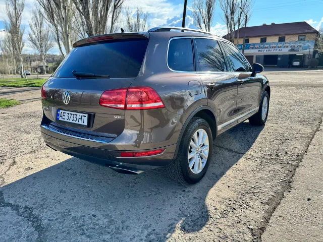 Volkswagen Touareg - фото 4