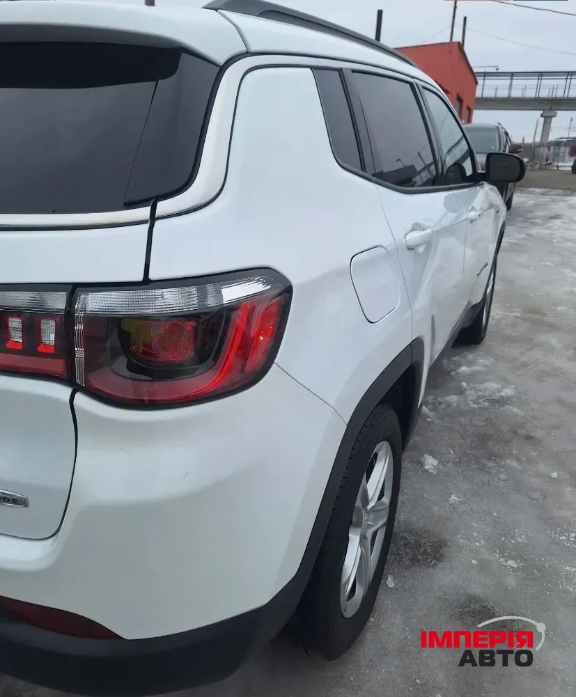 Jeep Compass - фото 8