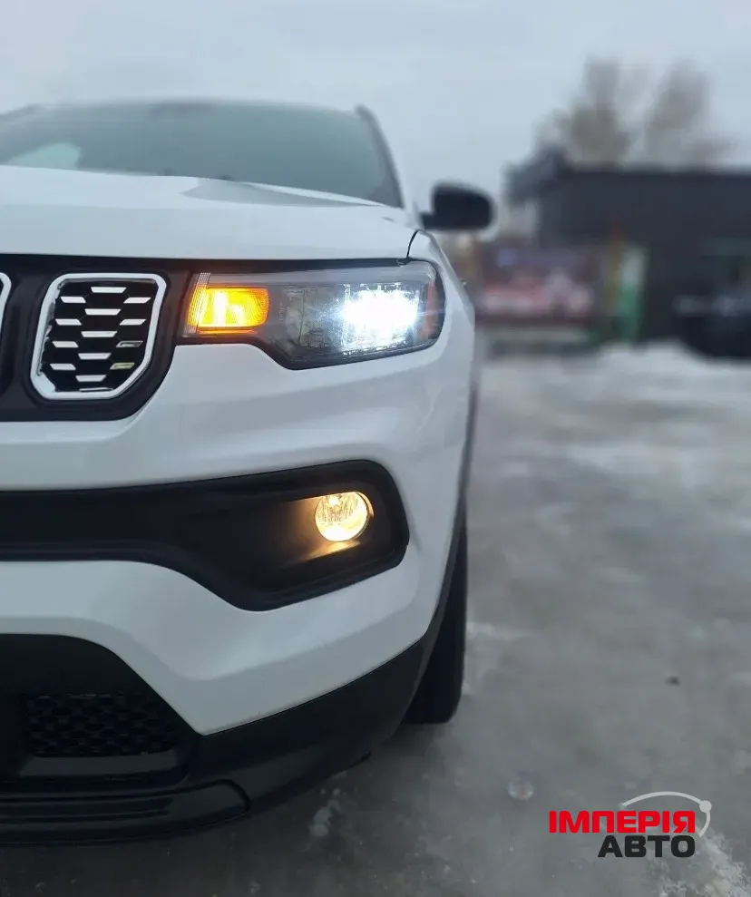 Jeep Compass - фото 7