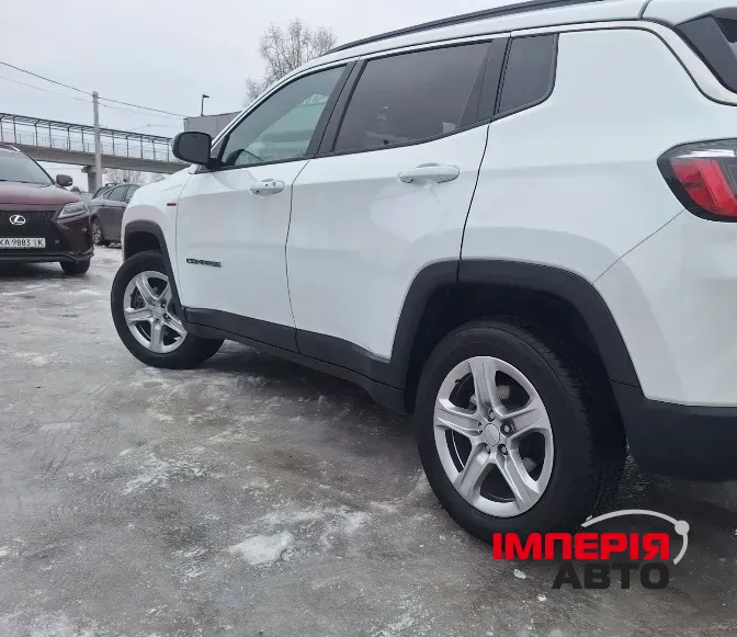 Jeep Compass - фото 6