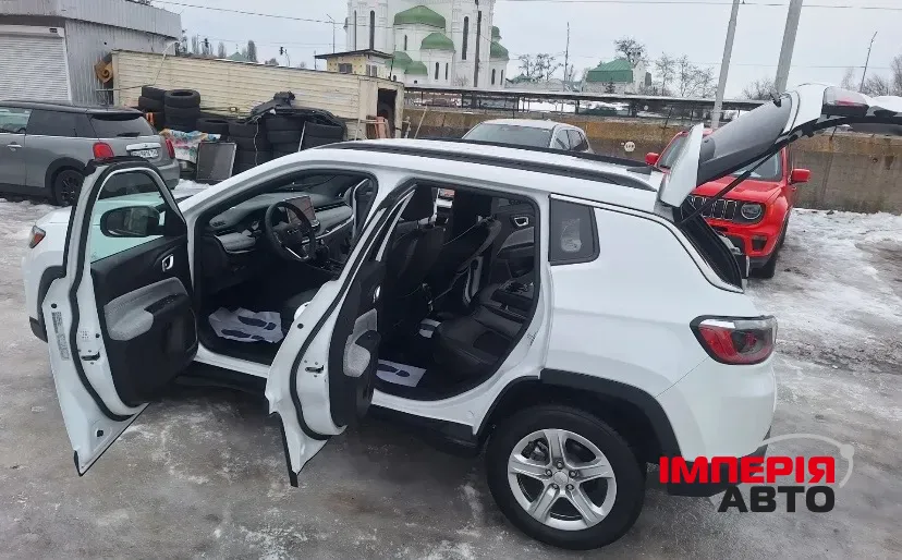 Jeep Compass - фото 10