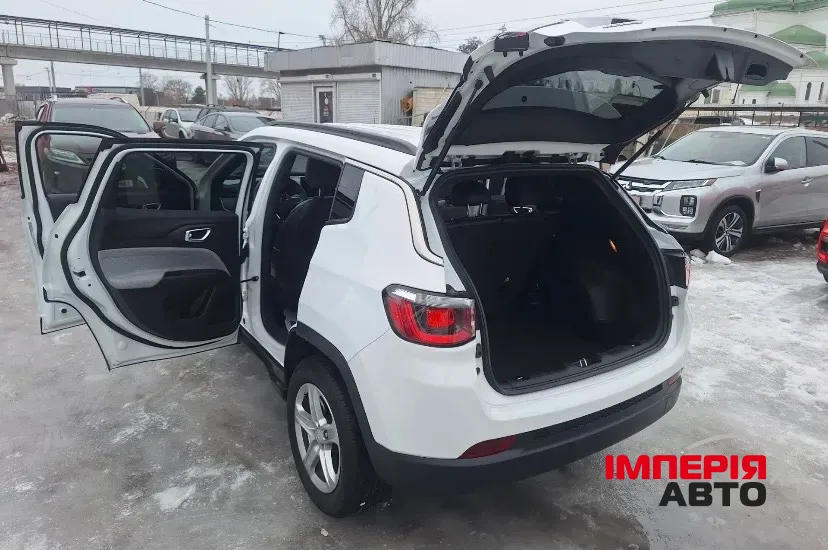 Jeep Compass - фото 11