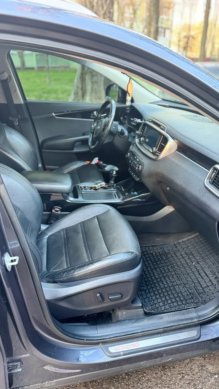 Kia Sorento - фото 22