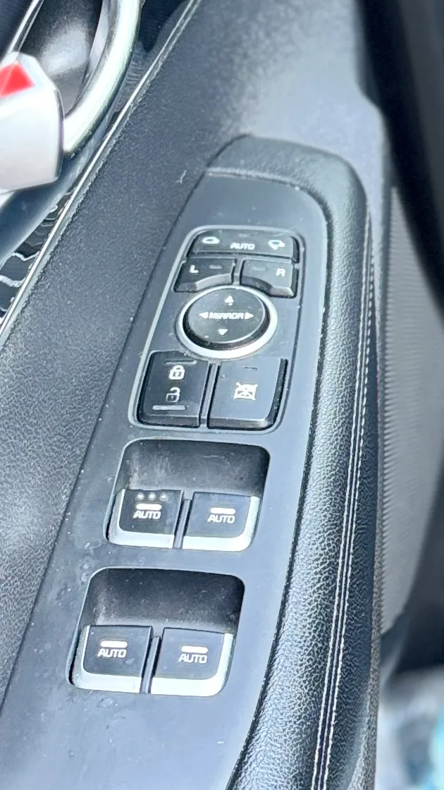 Kia Sorento - фото 31