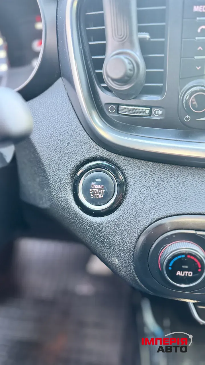 Kia Sorento - фото 45