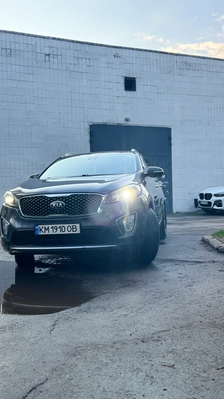 Kia Sorento - фото 3