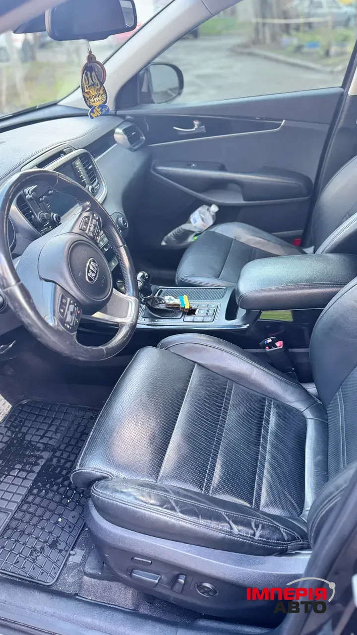 Kia Sorento - фото 33