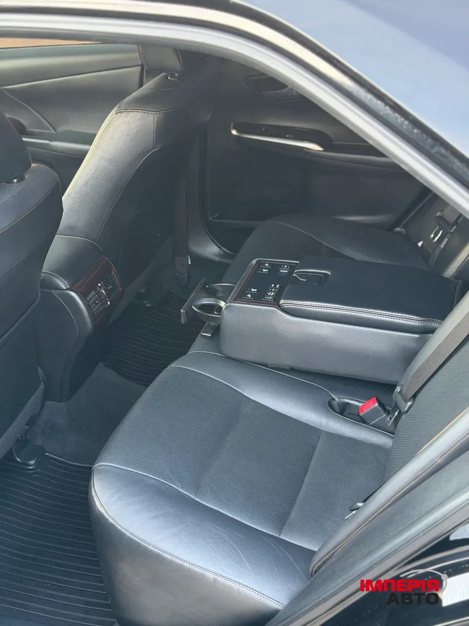 Toyota Camry - фото 7