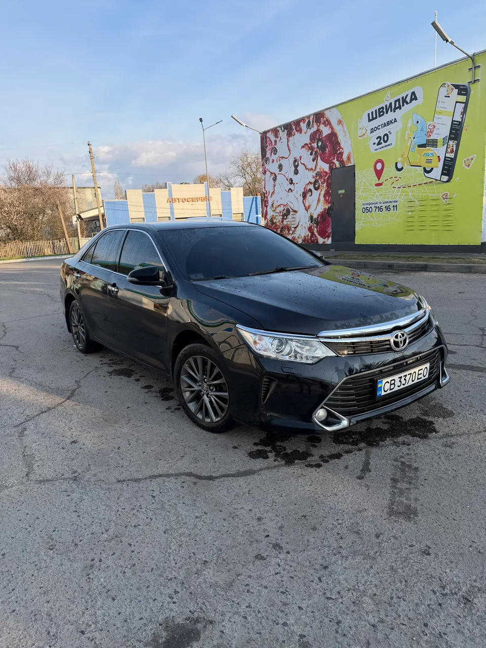 Toyota Camry - фото 2