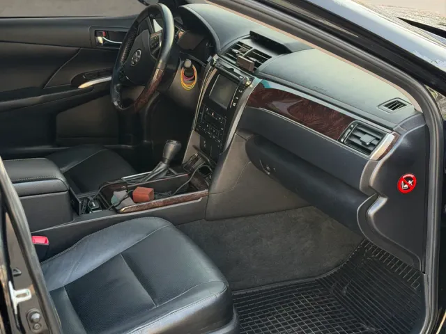 Toyota Camry - фото 4