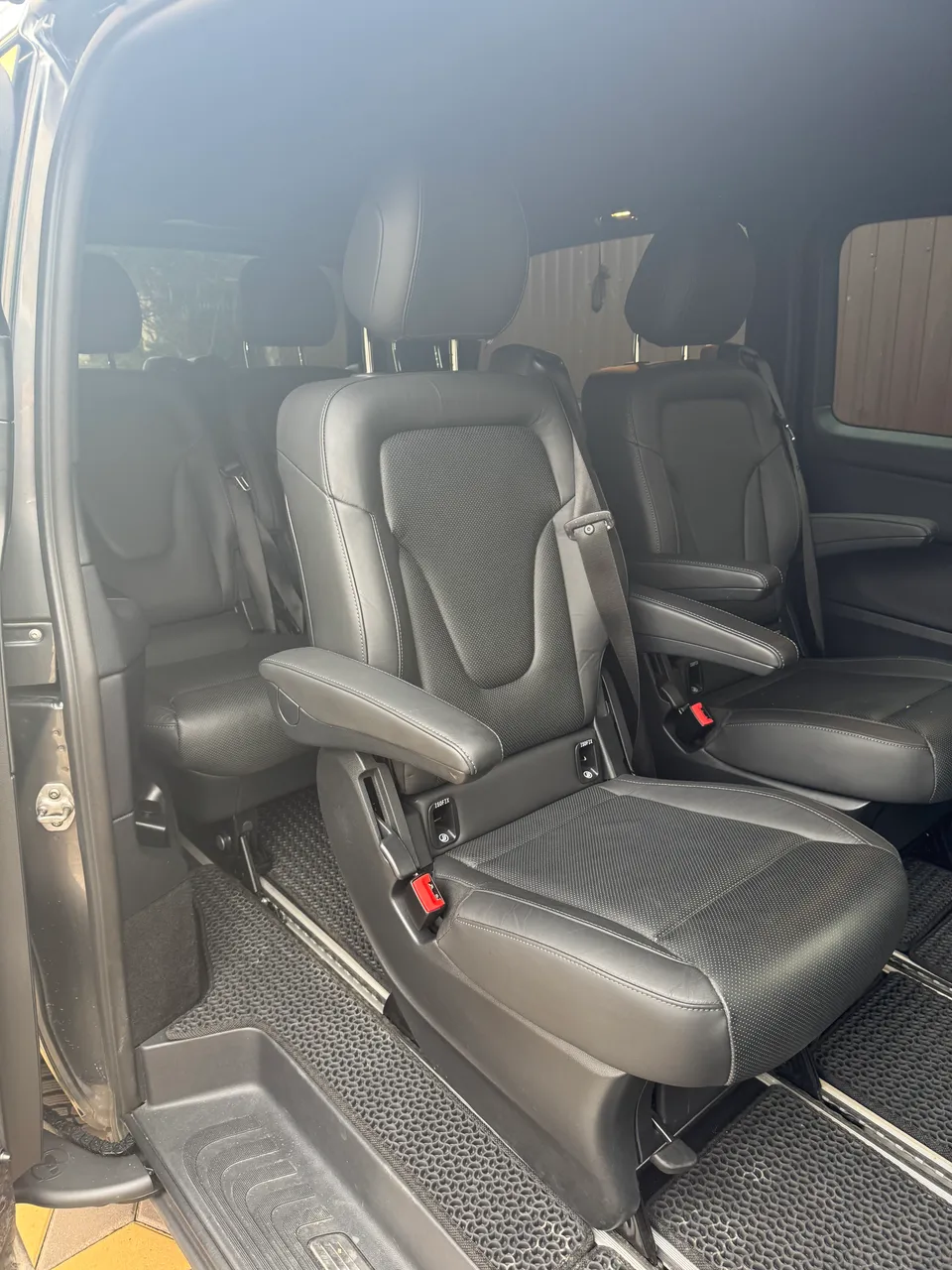 Mercedes-Benz V-Класс - фото 10